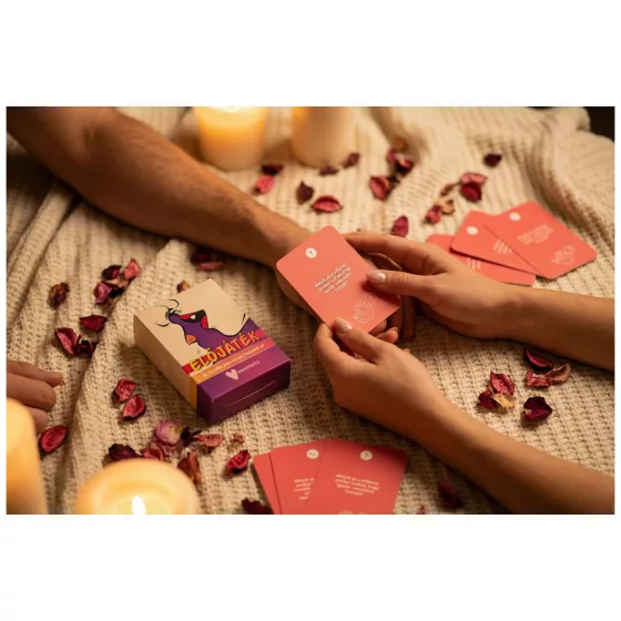 100Moments Foreplay - an erotic card game for couples