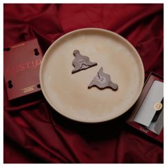 Lustiq - Desire-Boosting Chocolate & Card Game Gift Set