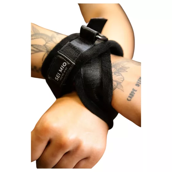 Sei Mio - Black Crossed Handcuffs